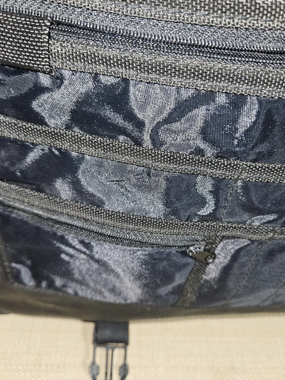 Fontini Black Leather Messenger Bag Travel Business Professional Office